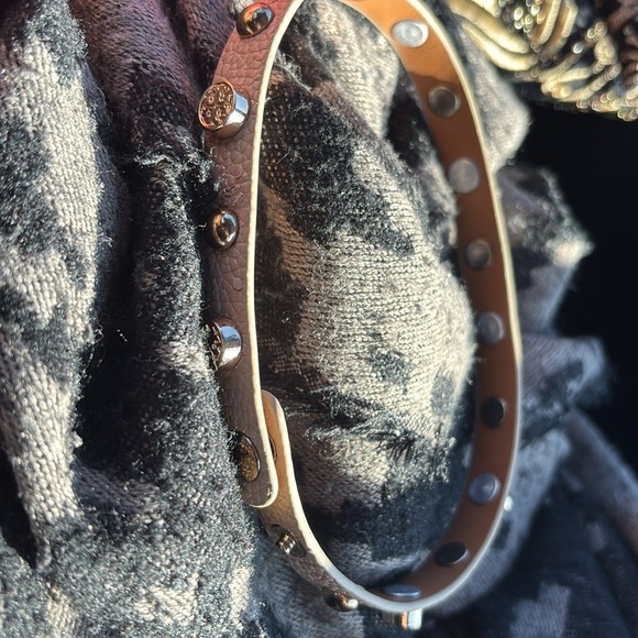 Tory Burch wrap leather bracelet choker - Picture 5 of 5